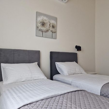 Apartments Miamare Primošten Dış mekan fotoğraf